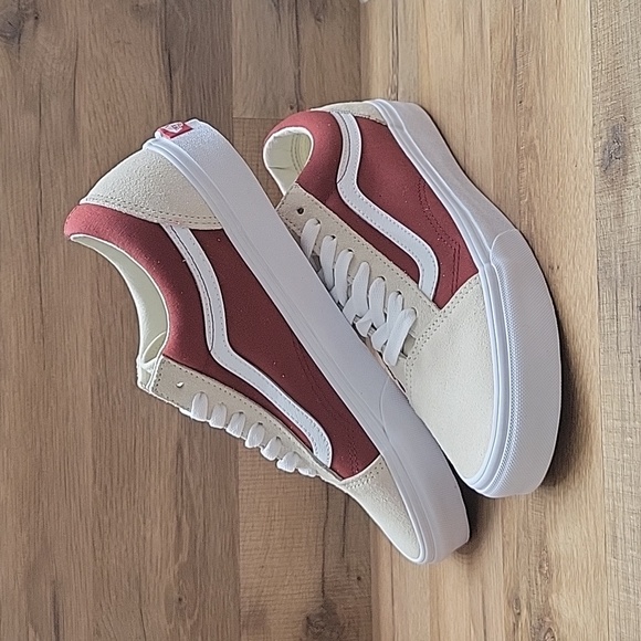 Van's old school Brand new in the box no lid. - Picture 2 of 12